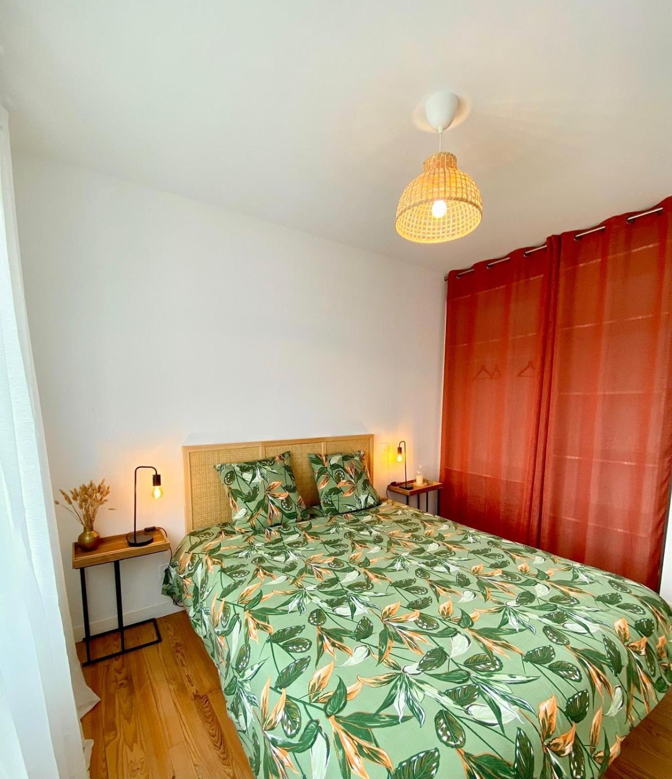 Charmante Maison, Lumineuse. Holiday home Castelnau-d'Estretefonds